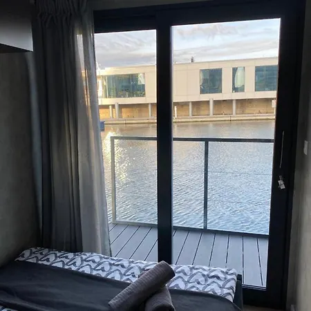 Houseboat Seafront *