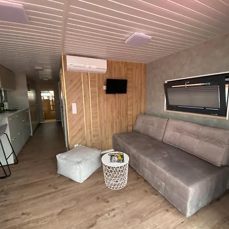 Houseboat Seafront Lejlighed *